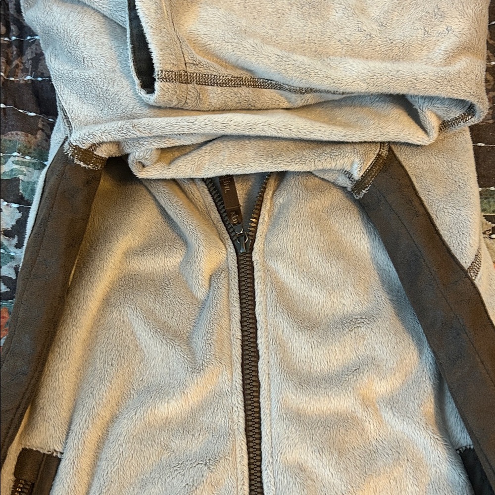 Kuhl Women's cream and Brown Fleece Jacket Size Medium - Picture 6 of 6